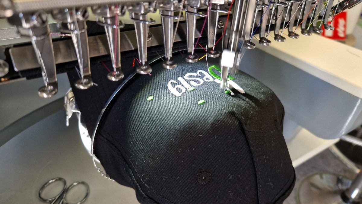 Casquette brodée
